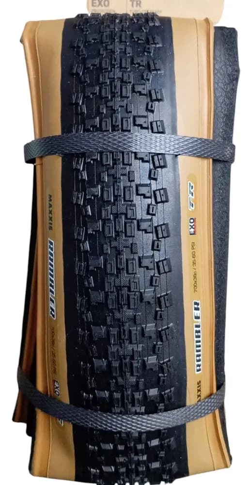 Cubierta Maxxis Gravel 700 x 38 — Cara Marrón